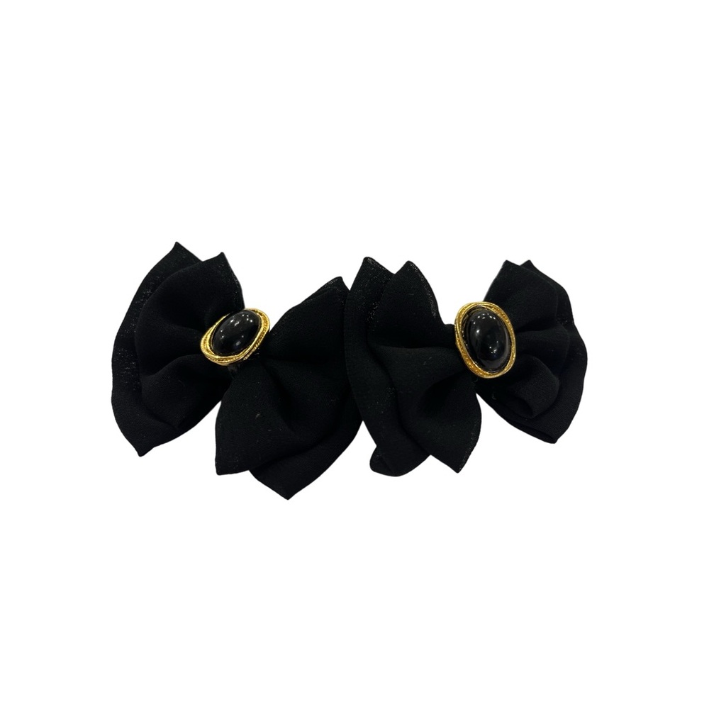 Shoe clips, embellish dress shoes. $10